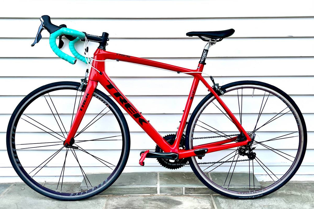 M/L (56cm) Trek Madone 4 Series Full Carbon Fiber Road Bike