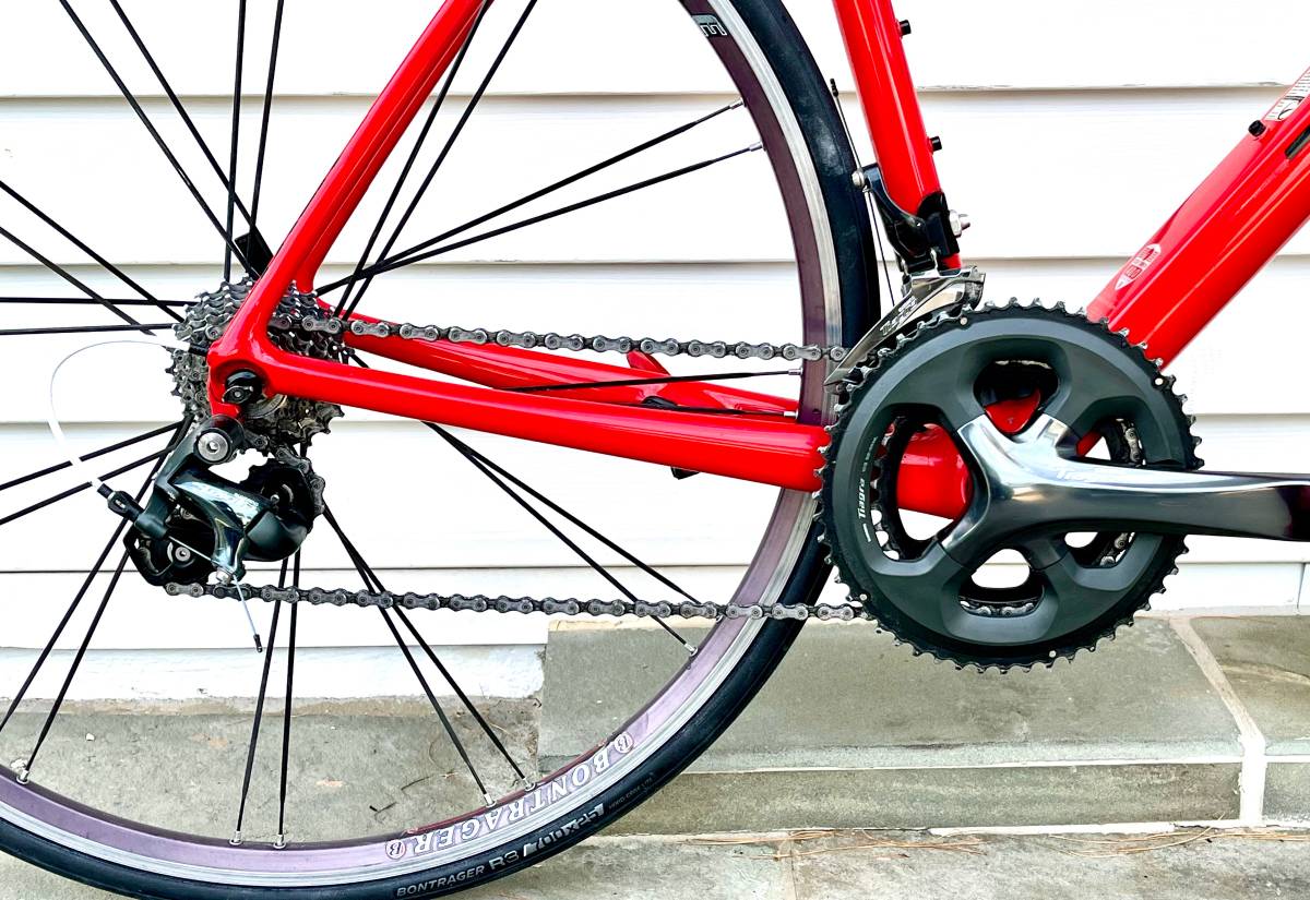M/L (56cm) Trek Madone 4 Series Full Carbon Fiber Road Bike