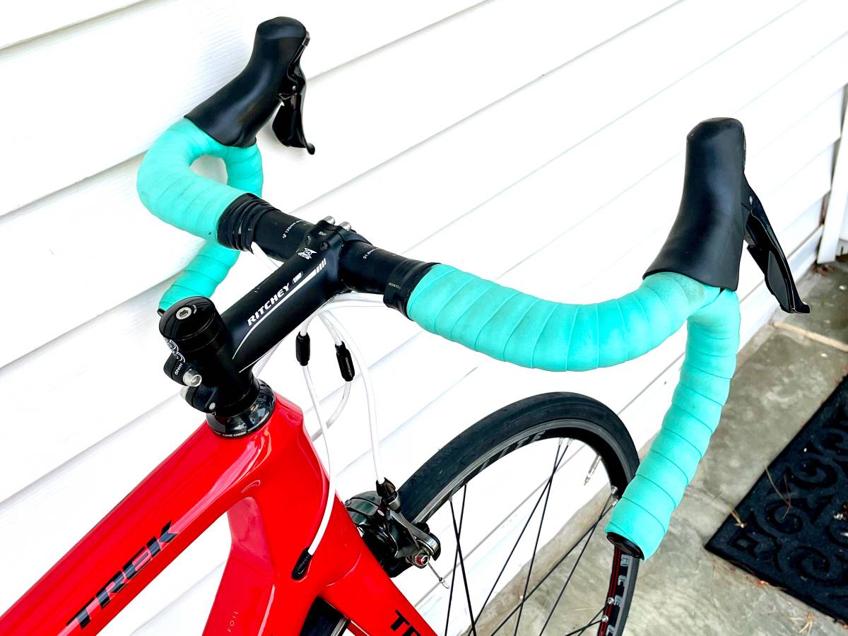 M/L (56cm) Trek Madone 4 Series Full Carbon Fiber Road Bike