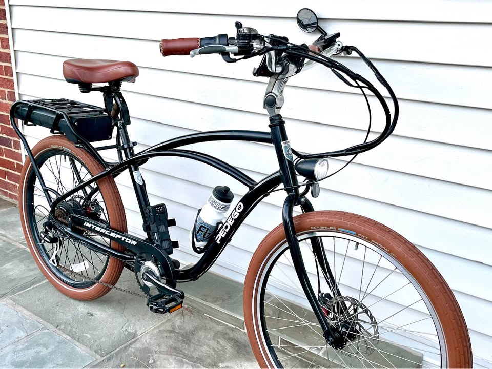 Large, Barely Used Pedego Interceptor Cruiser Ebike, 750W Class 1/2/3, Several Upgrades