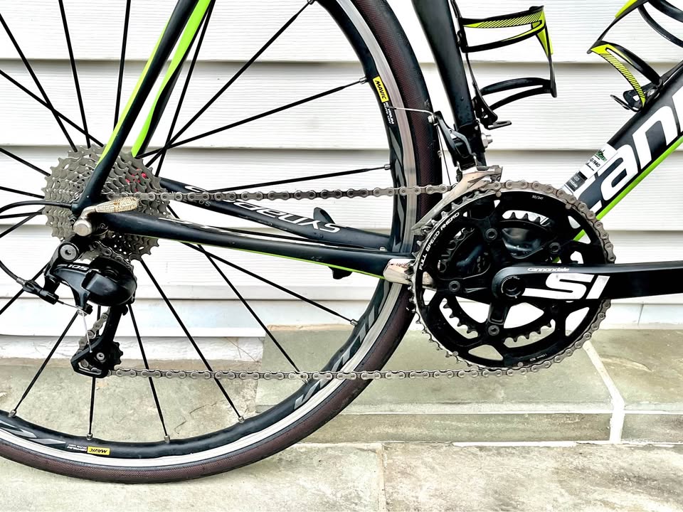 XL (61cm) Cannondale Synapse Carbon Fiber Road Bike, Shimano 105