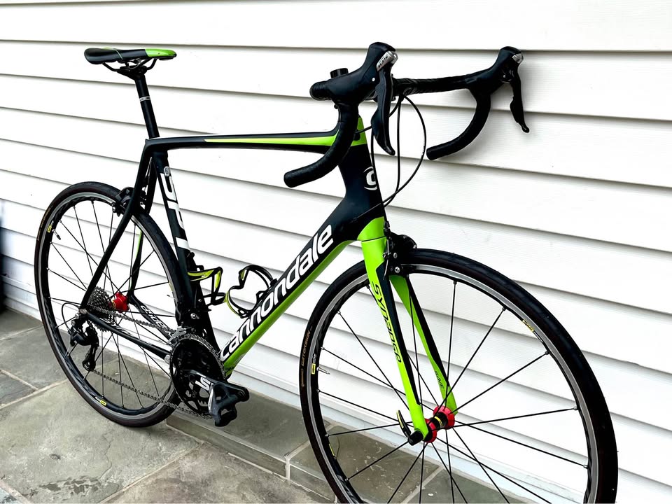 XL (61cm) Cannondale Synapse Carbon Fiber Road Bike, Shimano 105