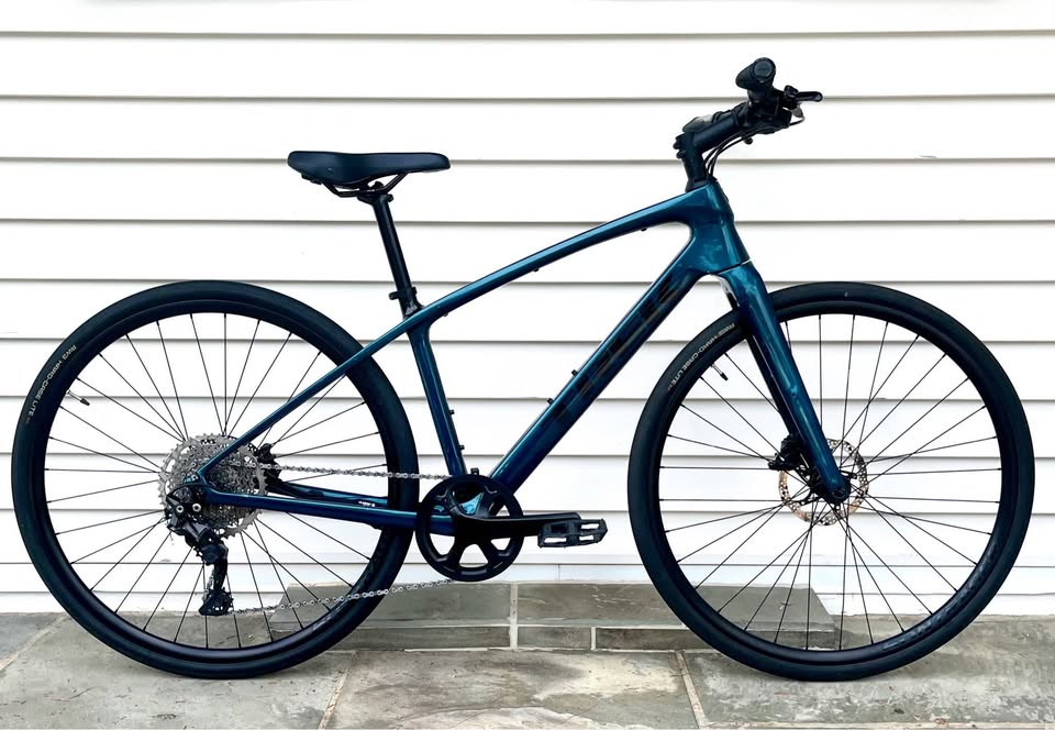 Small Trek FX Sport 4 Carbon Fiber Hybrid Bike, Excellent Condition